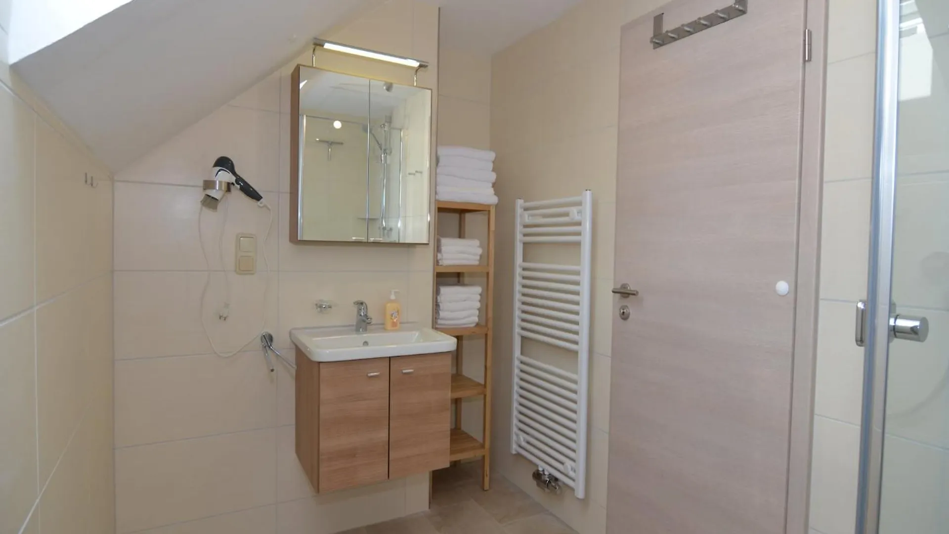Apartment With Private Terrace In Prunn Riedenburg 0*,
