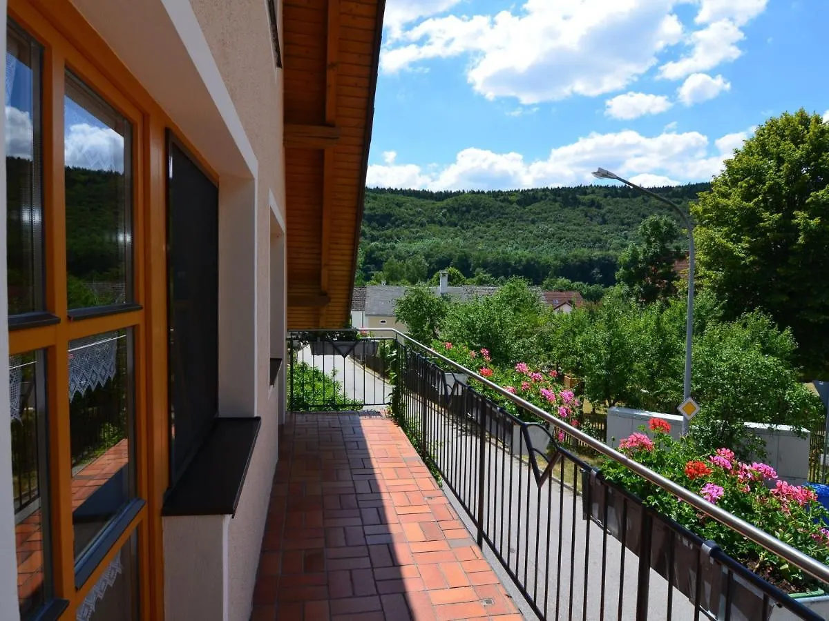 Apartment With Private Terrace In Prunn Riedenburg